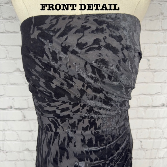 DRESS THE POPULATION - Jasmine Strapless Burnout Velvet Sheath Gown - Size Large - Picture 5 of 13